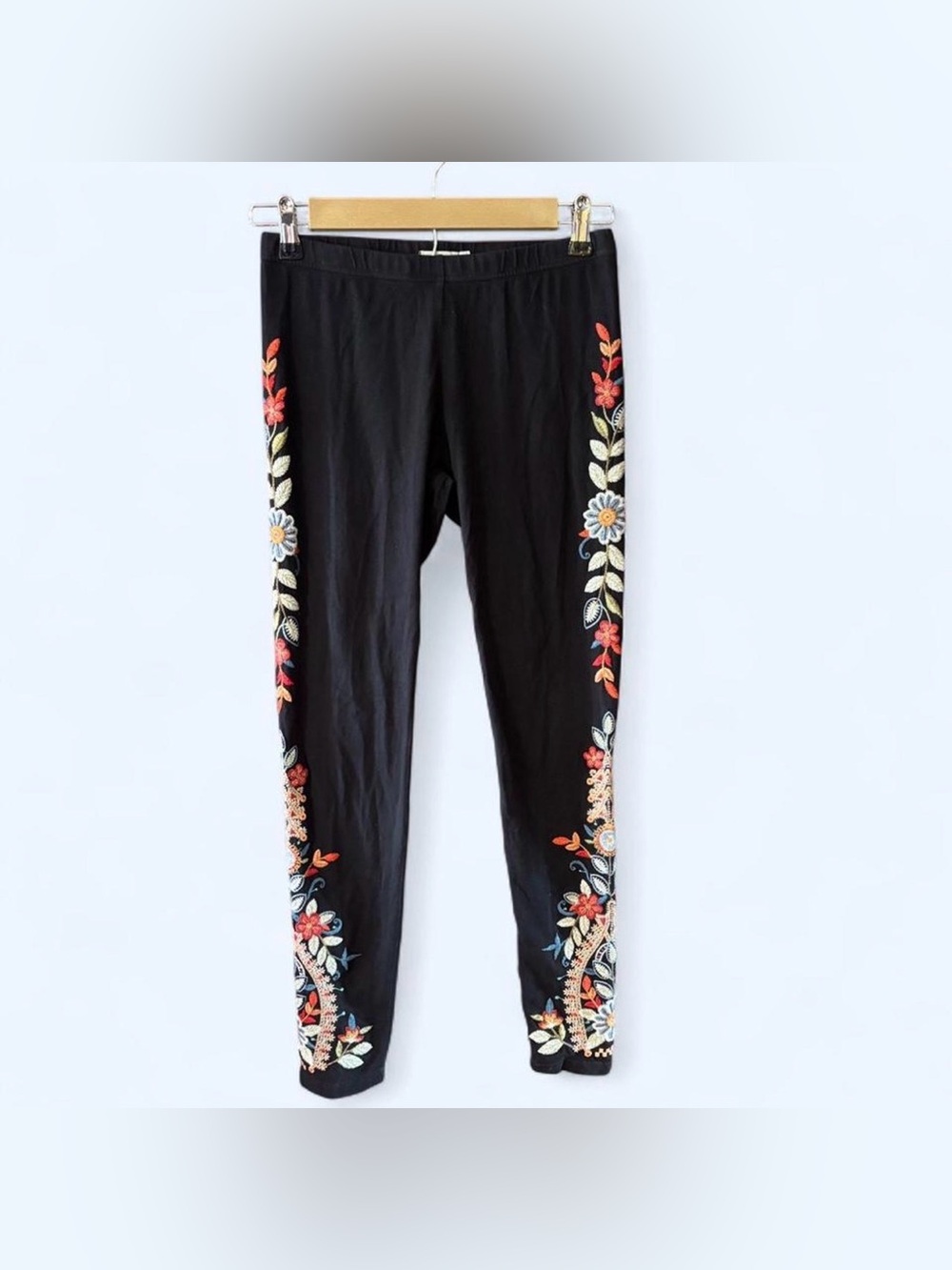 Johnny Was LA Embroidered Legging Pants Sz XS Black Floral Boho - Picture 2 of 5